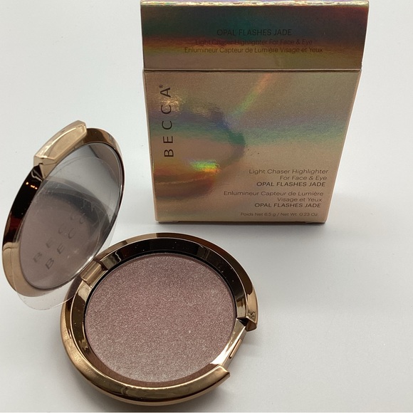 Becca Cosmetics Light Chaser Highlighter in Opal Flashes Jade - BNIB - Picture 7 of 16